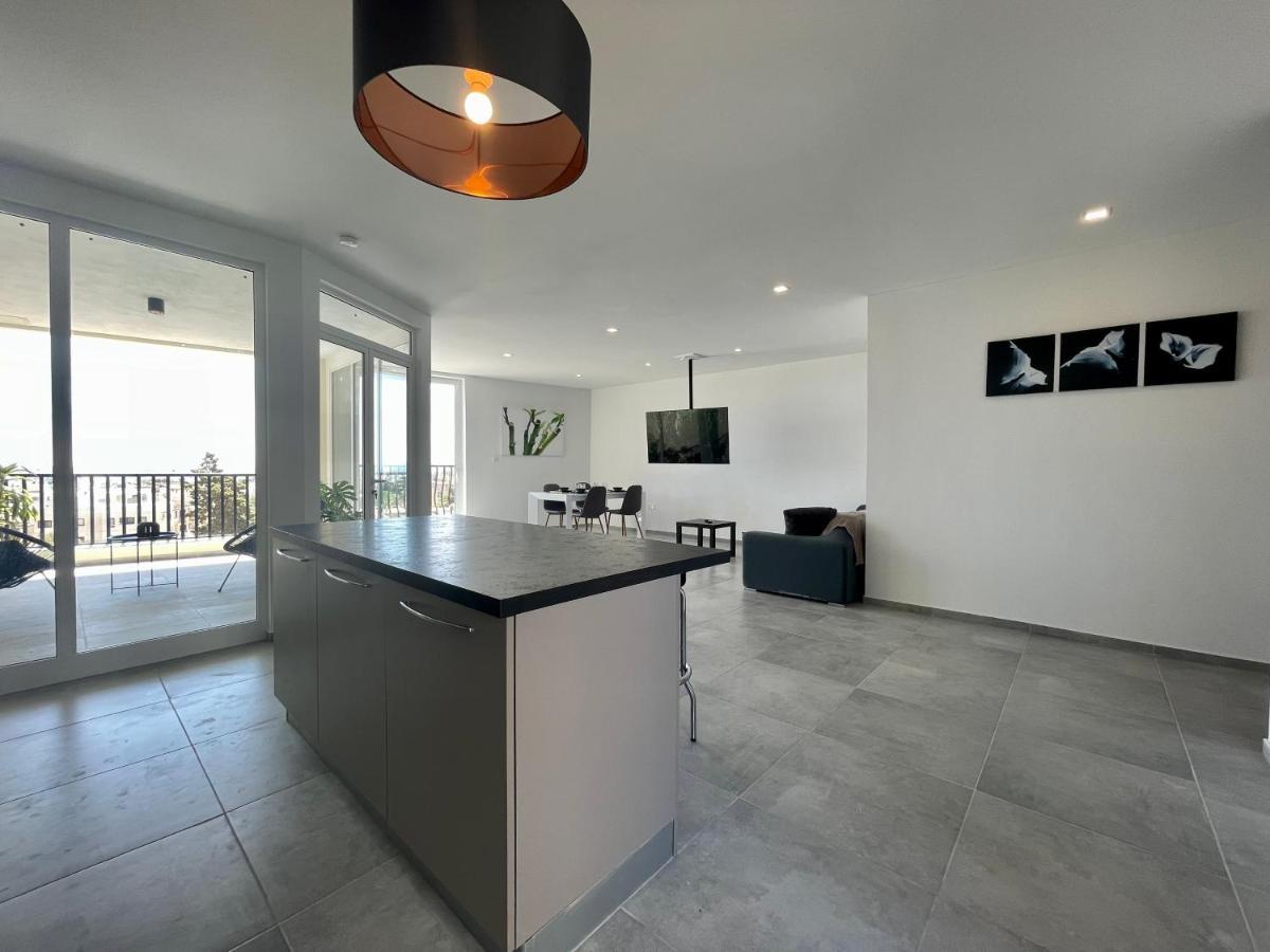 190 Sqm In Swieqi With Views And Free High Speed Wifi Apartment