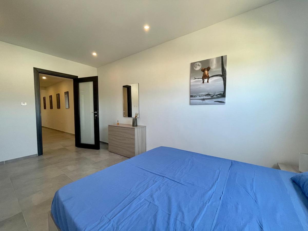 190 Sqm In Swieqi With Views And Free High Speed Wifi Is-Swieqi