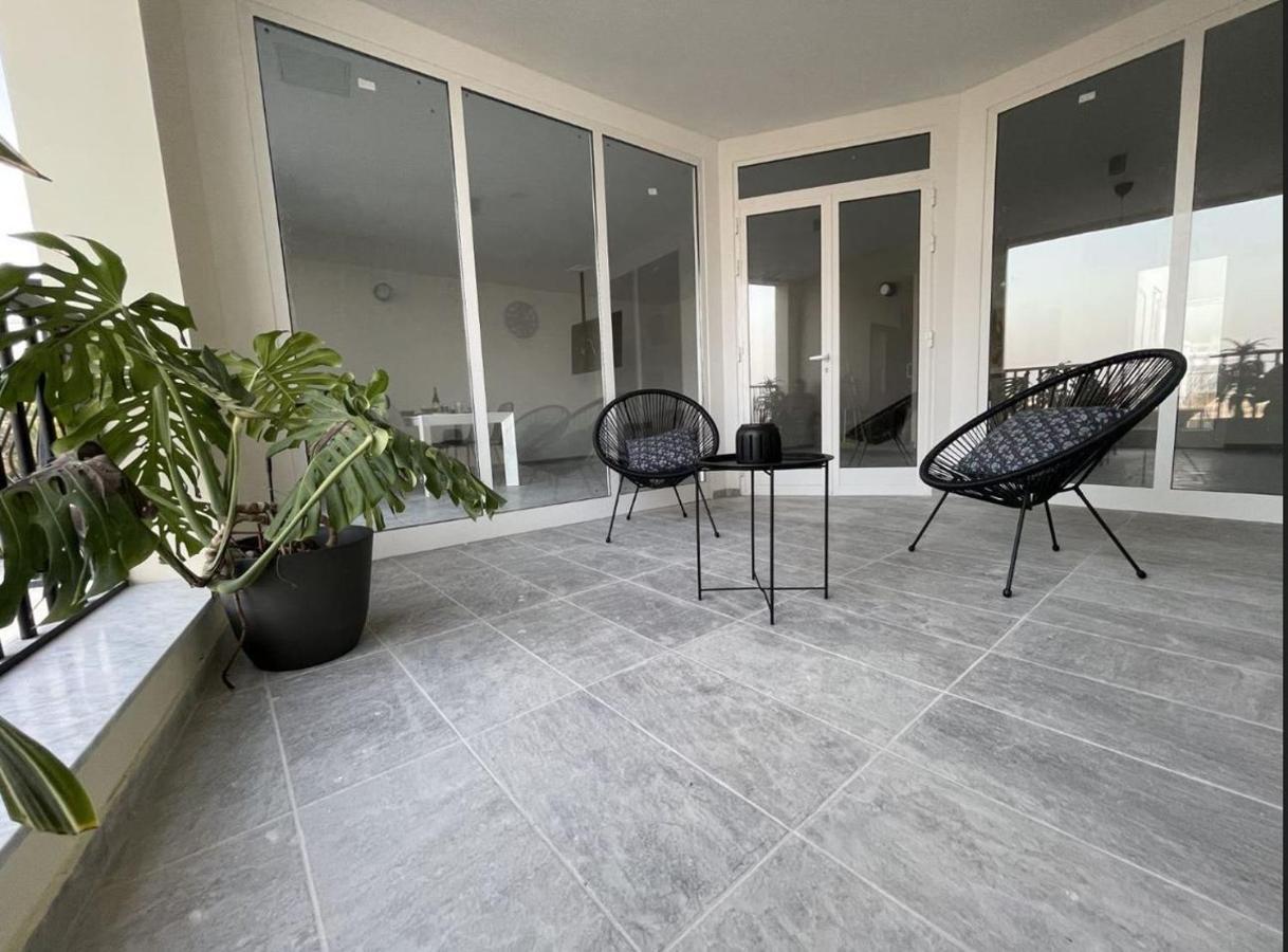 Apartment 190 Sqm In Swieqi With Views And Free High Speed Wifi Is-Swieqi